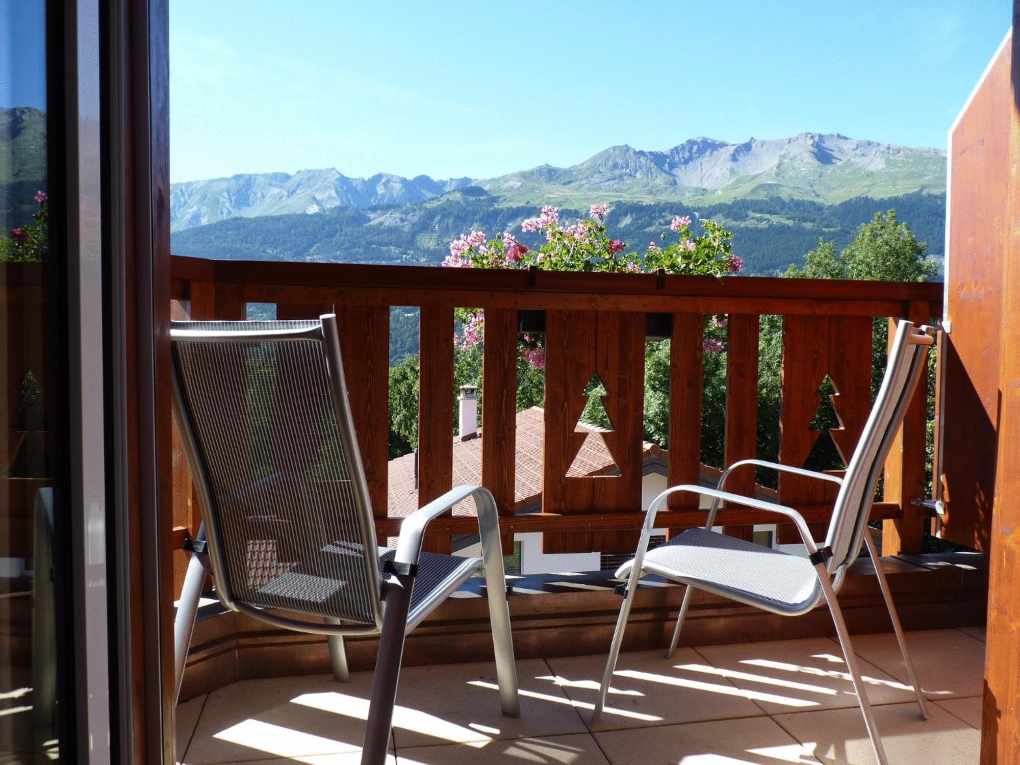 Chalet Des Alpes - Sunset View - كرانز مونتانا المظهر الخارجي الصورة