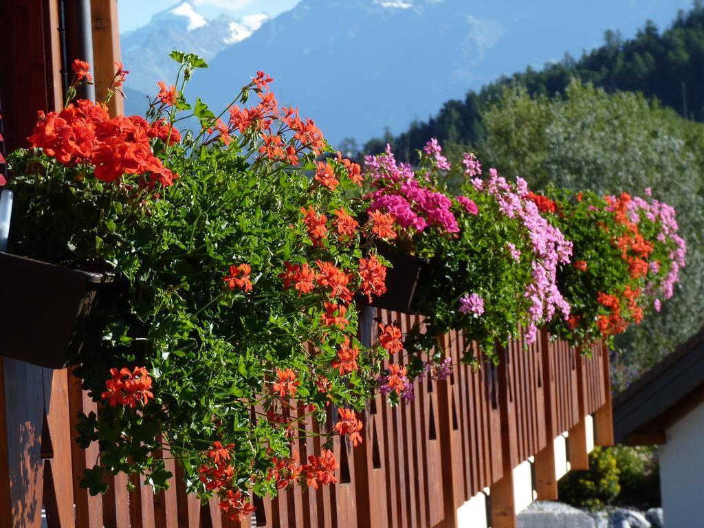 Chalet Des Alpes - Sunset View - كرانز مونتانا المظهر الخارجي الصورة