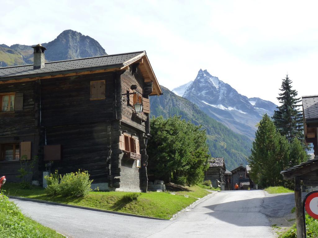 Chalet Des Alpes - Sunset View - كرانز مونتانا المظهر الخارجي الصورة